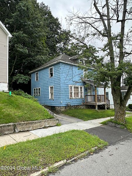 3rd image of 30 Vanwyck Street