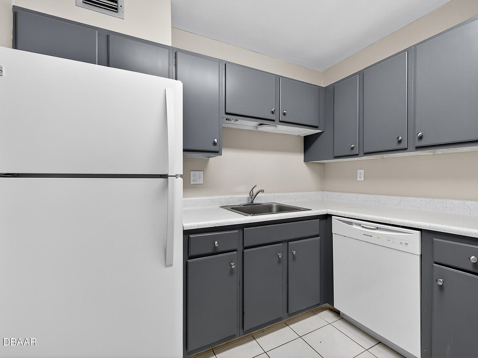 1504 Virginia Ave APT 212