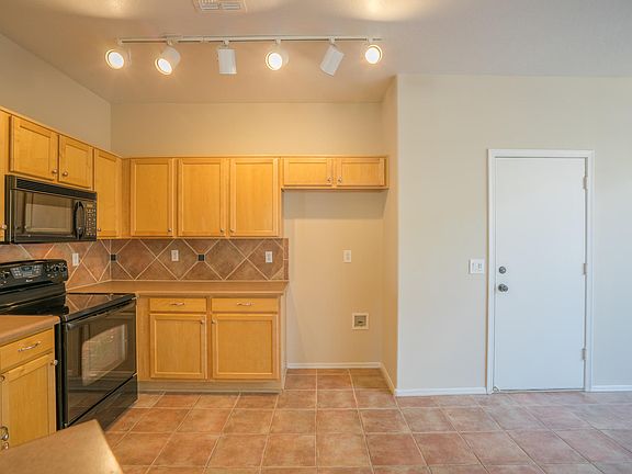 5th image of 10123 S 184th Dr