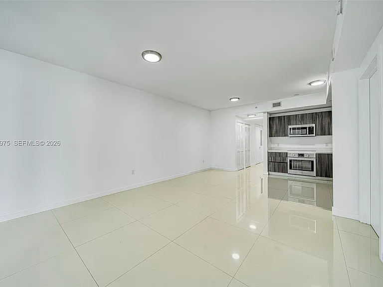 488 NE 18th St #2002 — Photo 9
