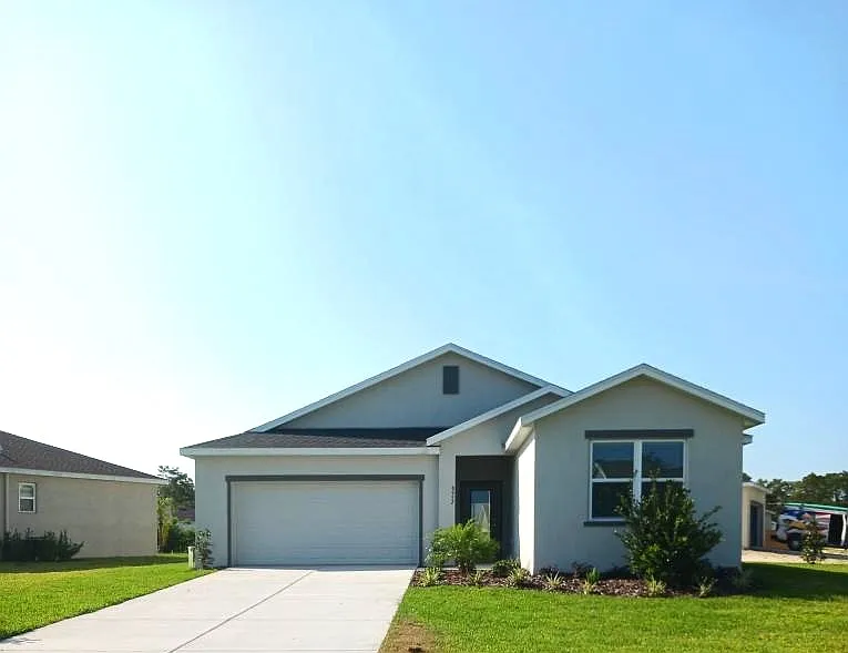 3 bed, 1550 sqft, $2,145 — Photo 1