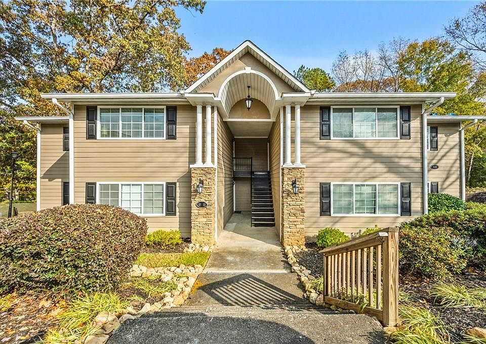 1st image of 1468 Briarwood Rd #401