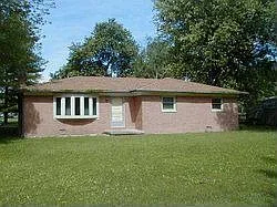 206 Burke Ave photo 1