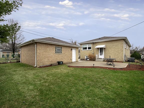 2nd image of 3019 Mayfair Ave