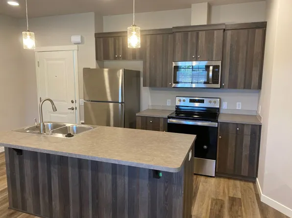 1140 SW 27th St APT 103, Redmond, OR 97756