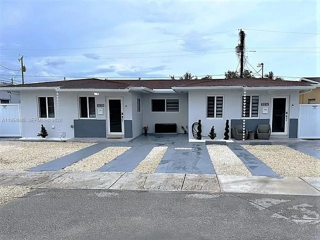 11230 SW 5th St — Photo 10