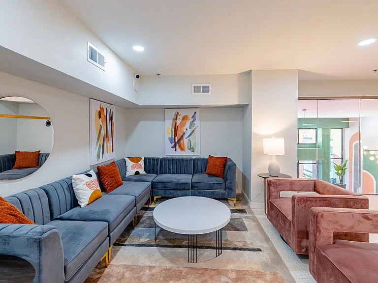 Alma Apartments — Photo 22