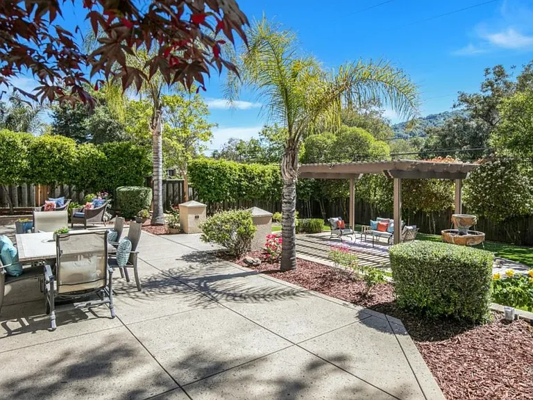 18233 Saratoga Los Gatos Rd — Photo 18