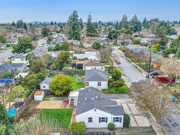 5th image of 2102 Magowan Drive