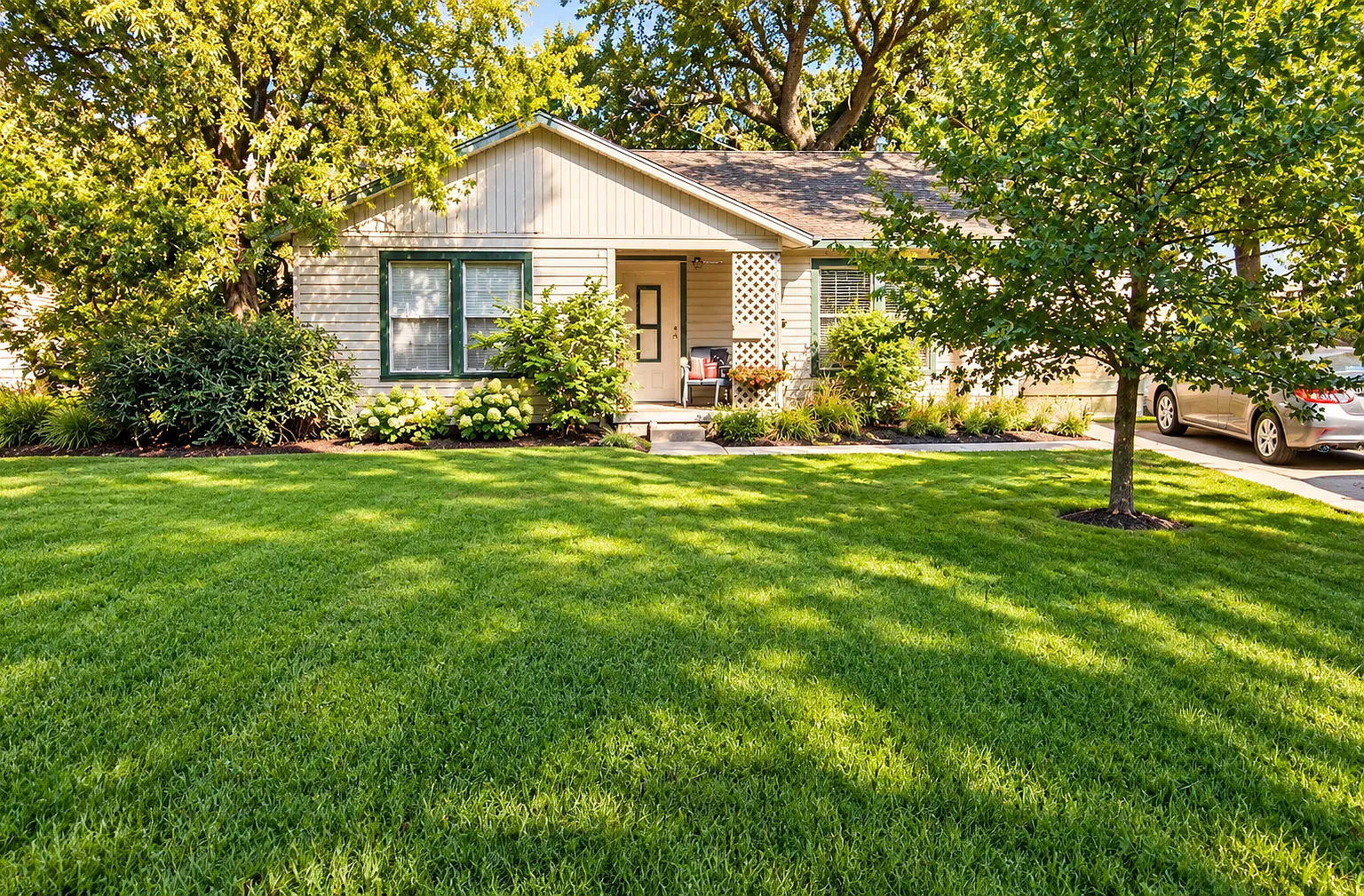 3 bed, 1238 sqft, $1,650 — Photo 1
