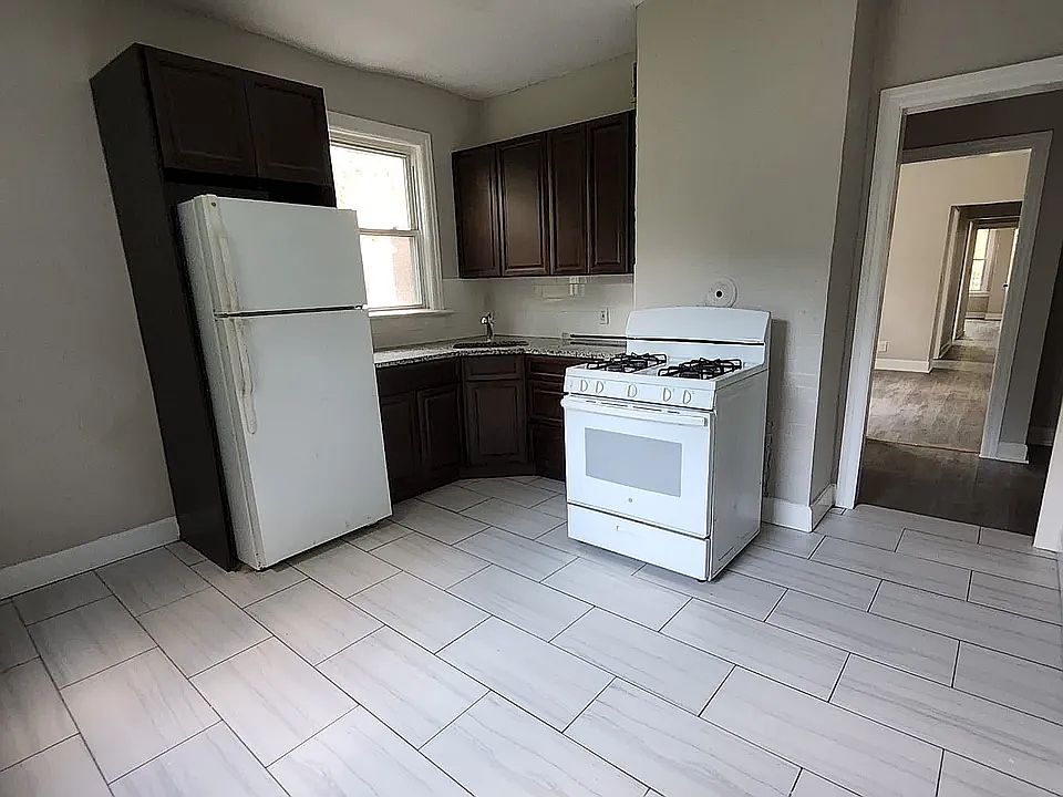1st image of 136 Shepard Ave #5F
