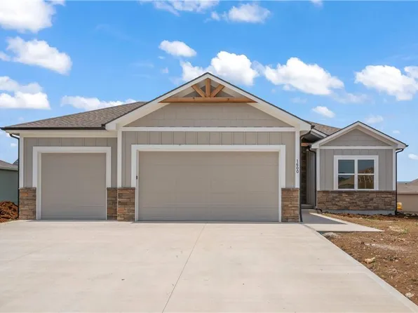 1600 Marvin Ct, Harrisonville, MO 64701