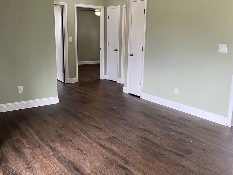 8 Lynn Terrace Ct — Photo 4