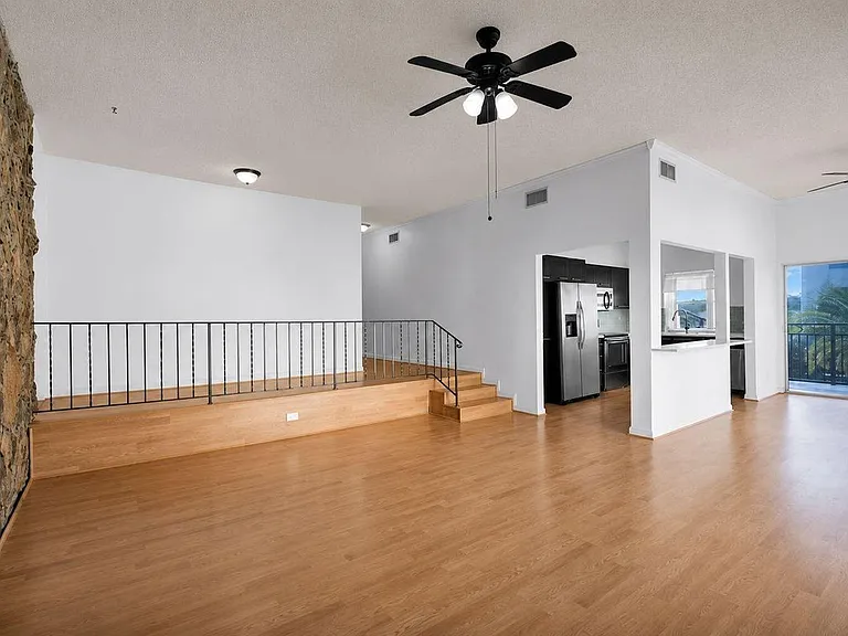 4850 SW 63rd Ter #332 — Photo 8