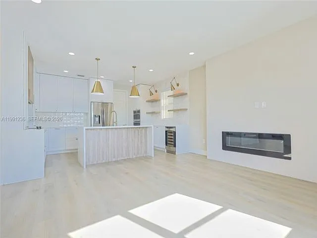 8800 NW 98th Ct — Photo 2