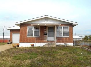 1609 Kennedy Dr, Madison, IL 62060