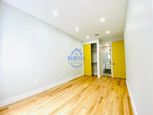 Rented by Blue Egg Realty Corp | media 26