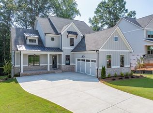 5660 Meadow View Dr, Jefferson, GA 30549