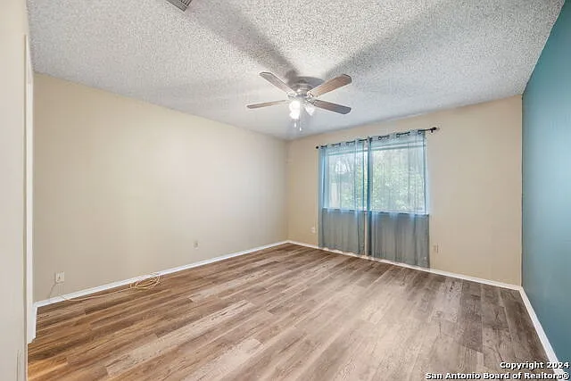 12106 Ridge Ct — Photo 18