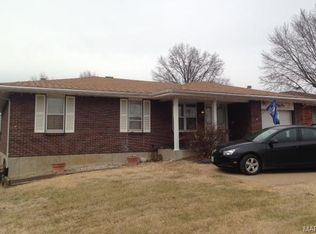 951 Union Rd, Saint Louis, MO 63123