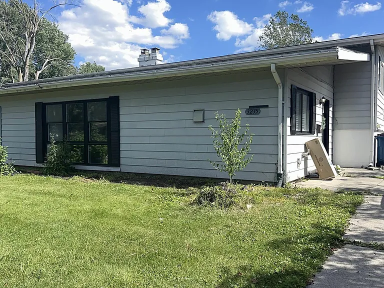 3235 Schilling St — Photo 1
