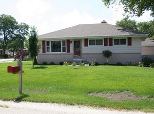 1541 Wind Dale Dr, Racine, WI 53402