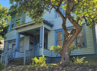 28 NE Fargo St APT 4, Portland, OR 97212