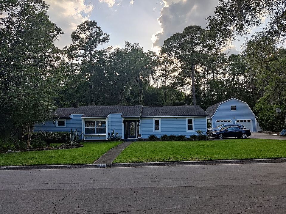 1st image of 4224 NW 70th Ter