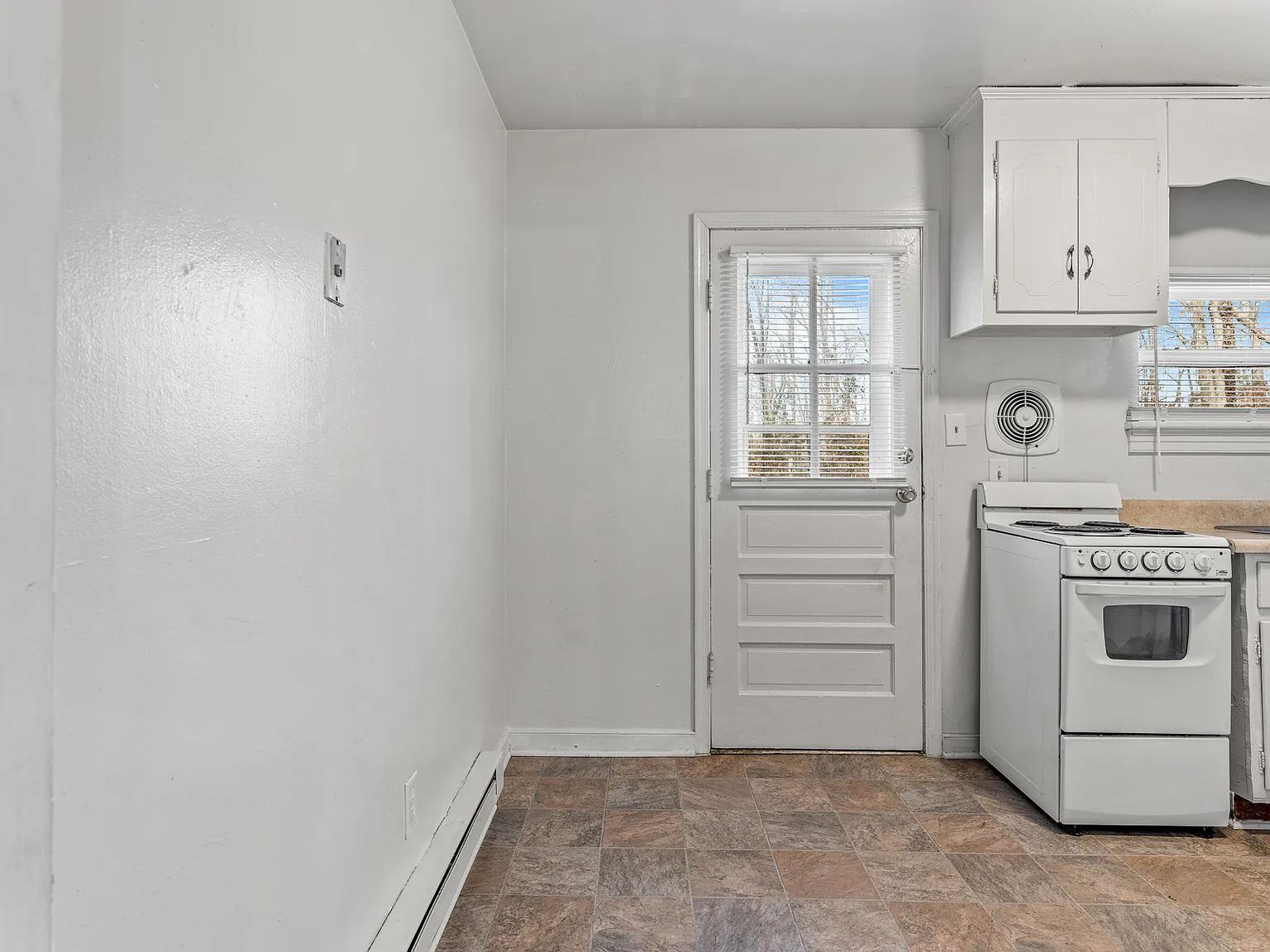 2 bed, 750 sqft, $1,394 — Photo 4