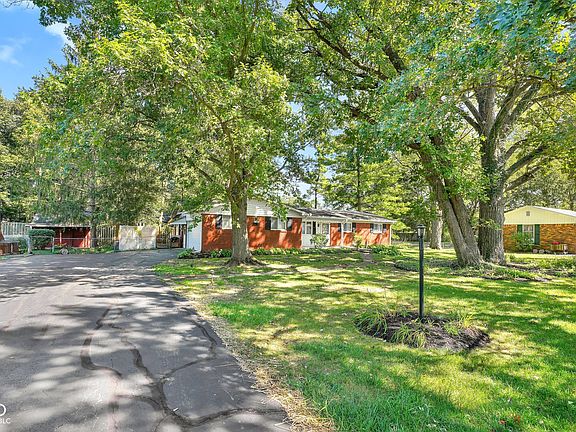 4th image of 827 Eaglewood Dr