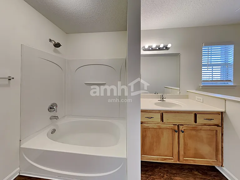 5939 Snowden Run — Photo 10