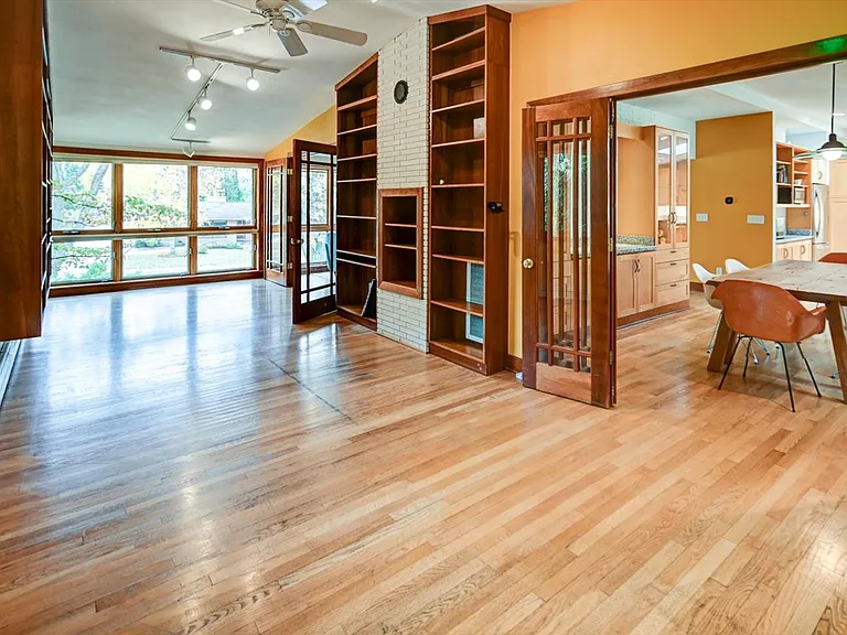 4746 Lafayette Dr — Photo 25