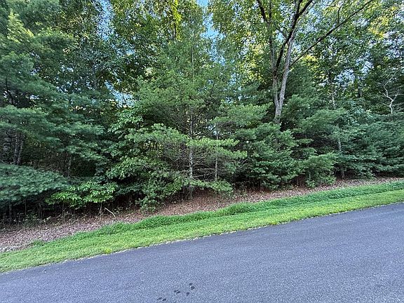 4th image of 65 Lennox Point