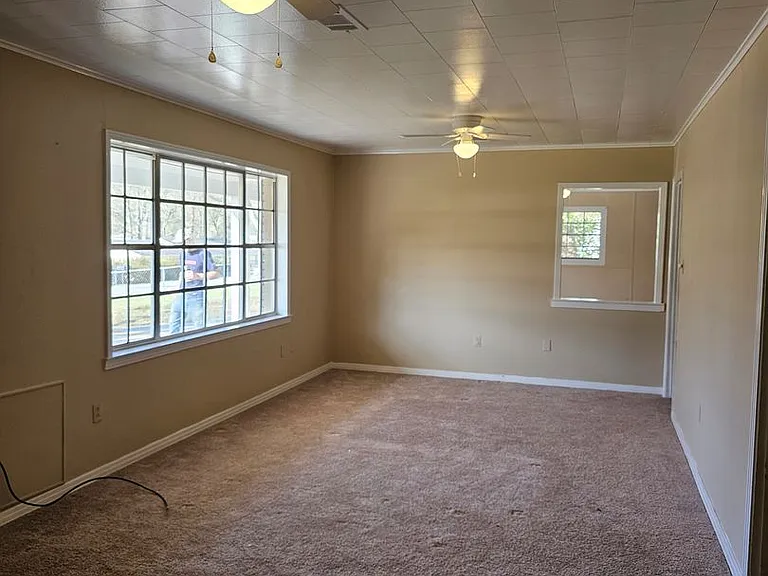8984 Westwood Dr — Photo 3