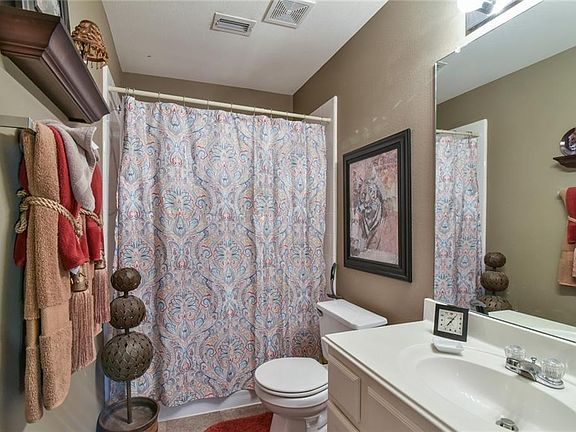 4th image of 4461 Shady Hollow Dr