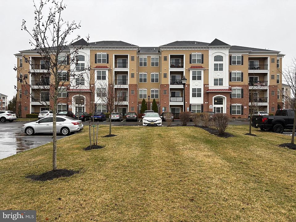 1st image of 1044 Halifax Pl