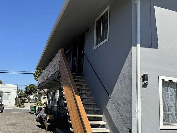 3rd image of 52 Cleveland Ave APT 6