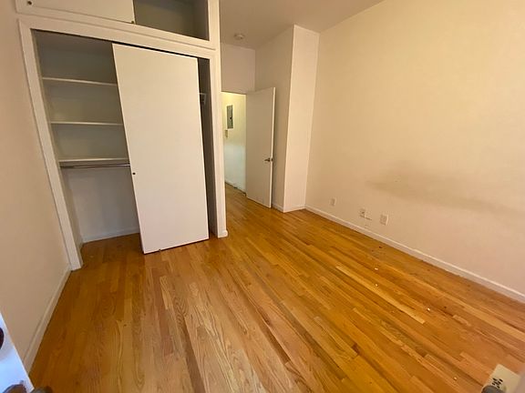 3rd image of 309 E 90th St APT 1