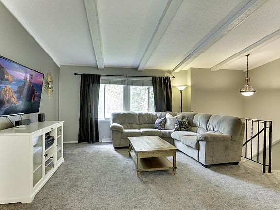 4th image of 6211 Edgemont Blvd N