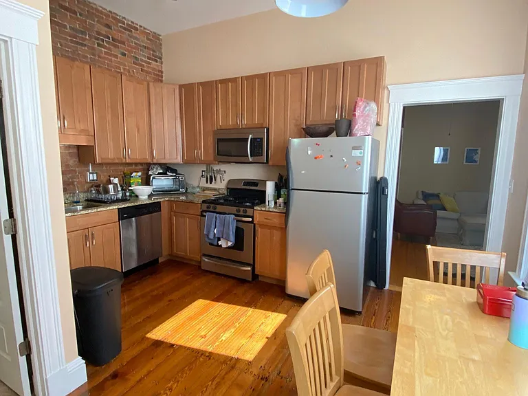 38 Springfield St — Photo 7
