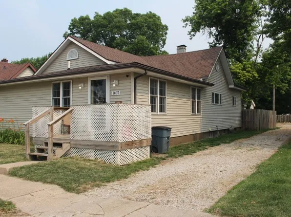 1407 E Main St, Clinton, IL 61727