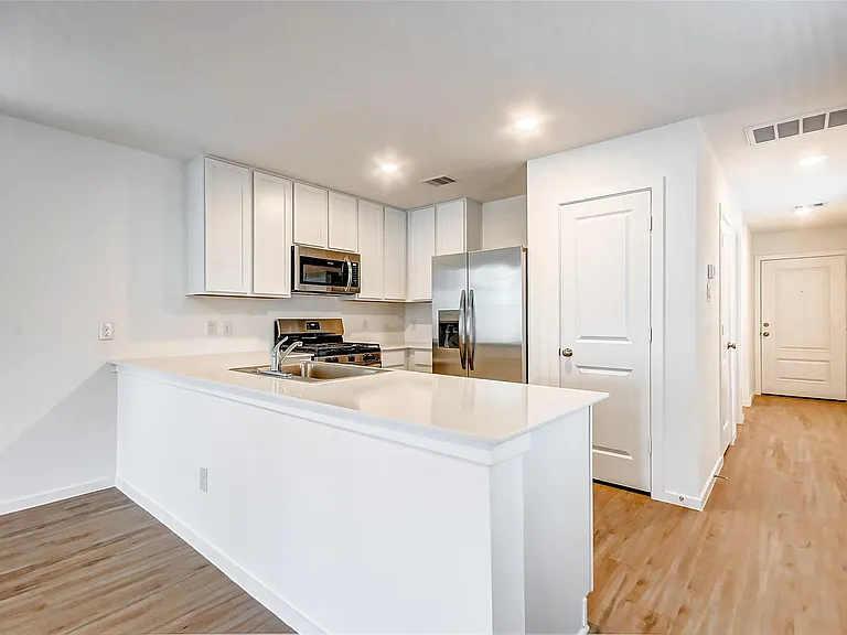 21543 Carosella Dr — Photo 4