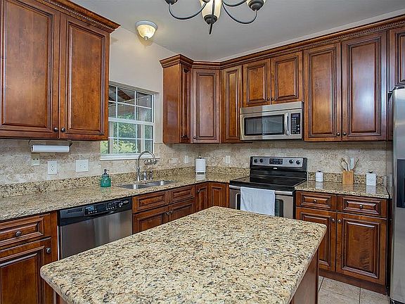 5th image of 305 Dandridge Dr