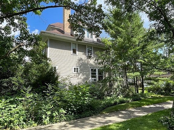 4th image of 2626 Isabella St