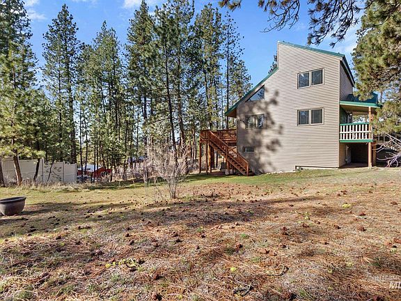 3rd image of 7 Elderberry Cir