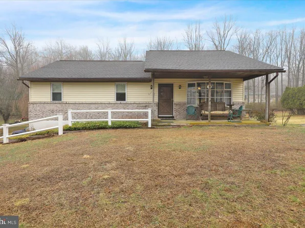 56 Oakbrook Dr, Birdsboro, PA 19508