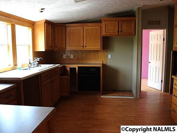 5th image of 270 Bill Miller Dr
