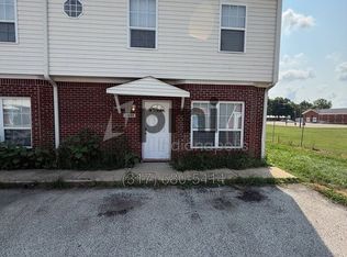 1811 Winfield Park Dr, Greenfield, IN 46140