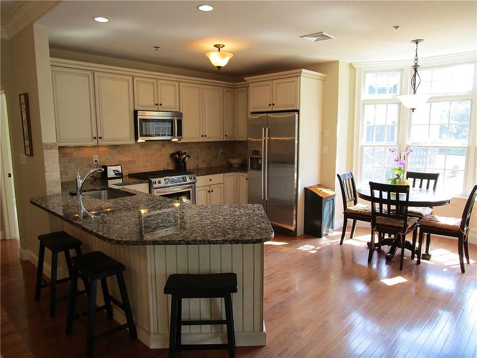 1st image of 103 Vistas Ct #103