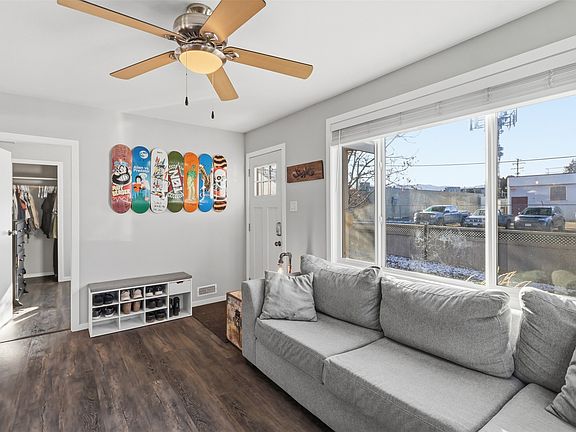 4th image of 922 Westminster Ave